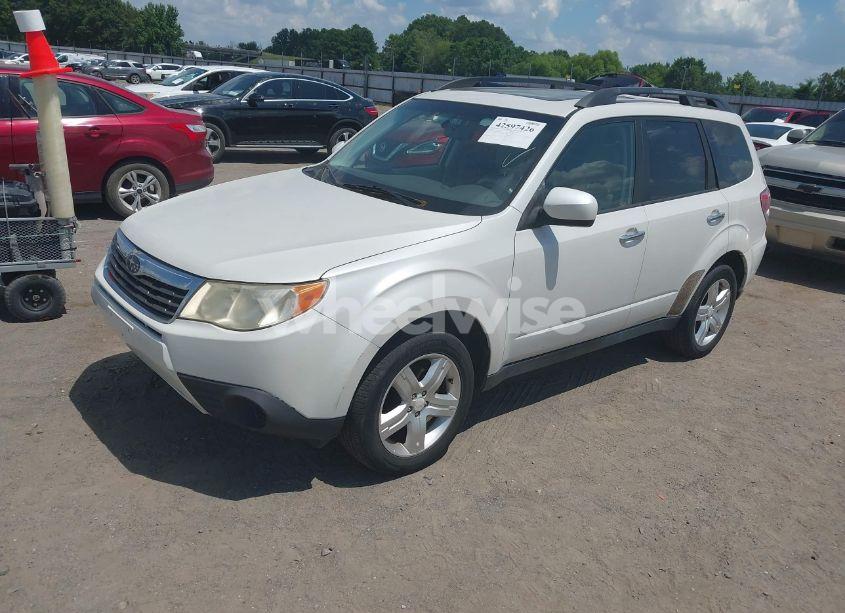 Photo 2 of 2010 Subaru Forester 2.5X PREMIUM (VIN JF2SH6CC1AH723399)