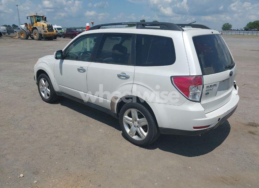 Photo 3 of 2010 Subaru Forester 2.5X PREMIUM (VIN JF2SH6CC1AH723399)