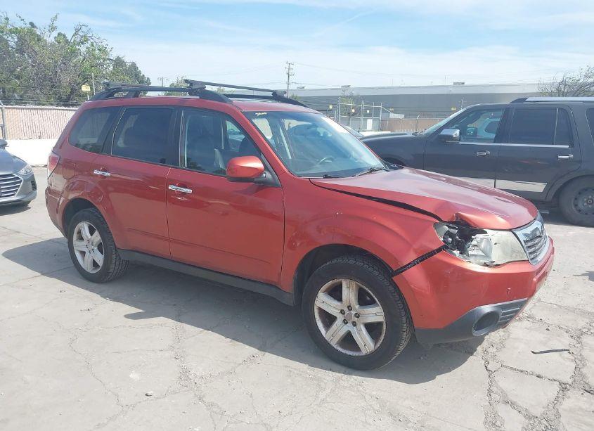 2010 Subaru Forester 2.5X PREMIUM (VIN JF2SH6CC1AH741210) main photo