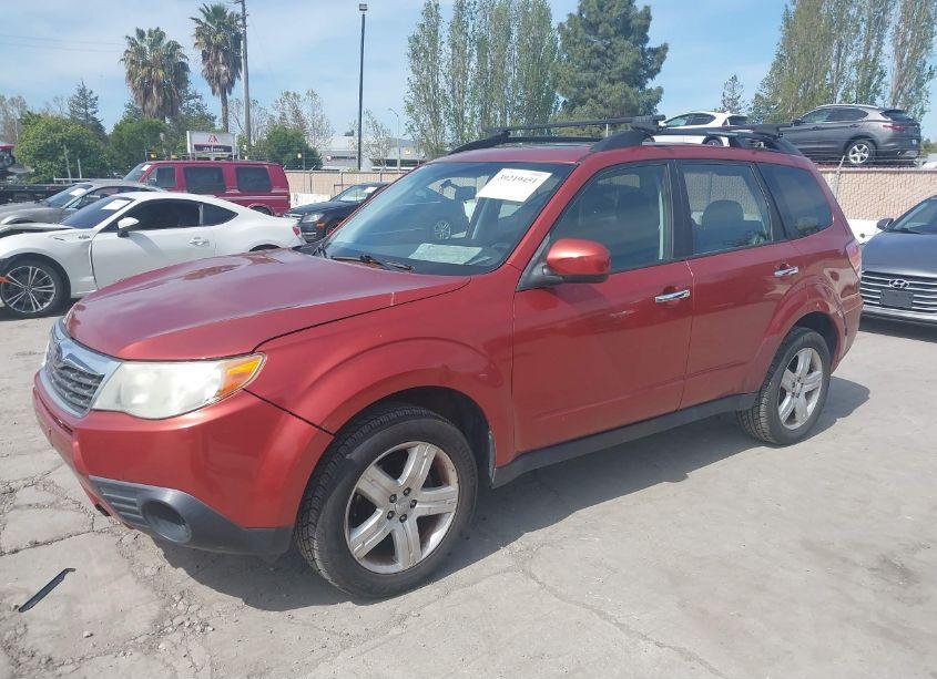 Photo 2 of 2010 Subaru Forester 2.5X PREMIUM (VIN JF2SH6CC1AH741210)