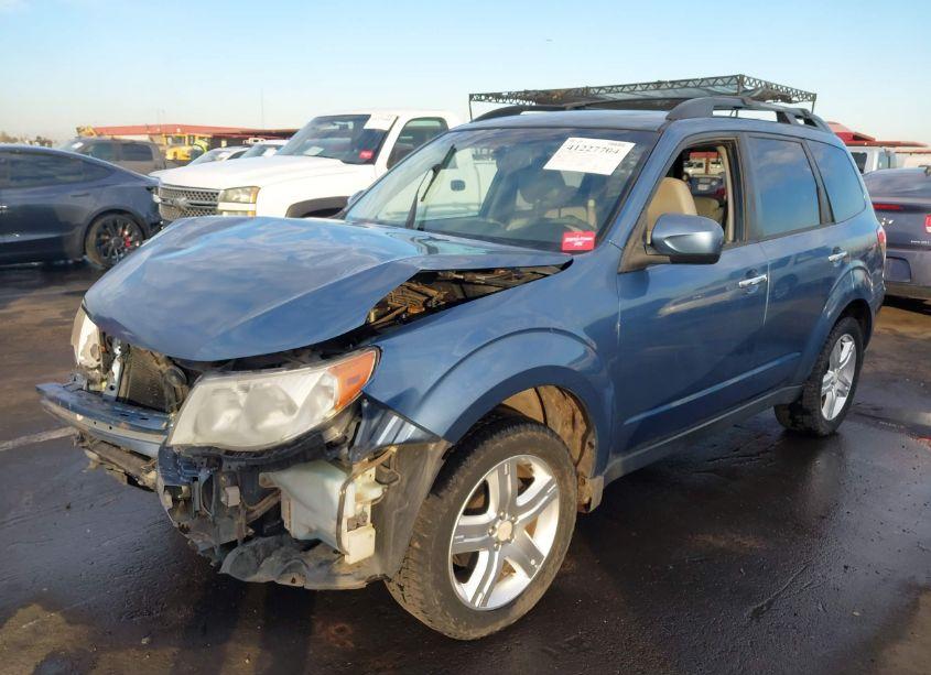 Photo 2 of 2010 Subaru Forester 2.5X PREMIUM (VIN JF2SH6CC1AH743314)