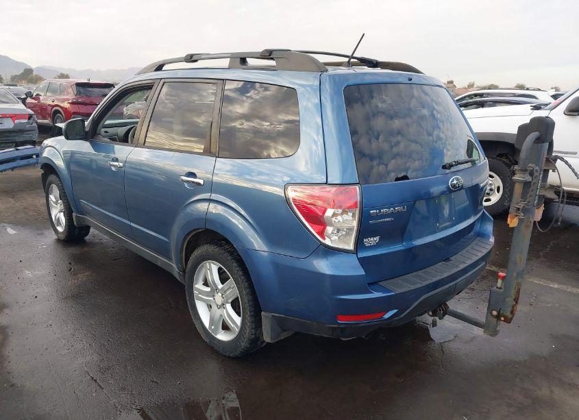 Photo 3 of 2010 Subaru Forester 2.5X PREMIUM (VIN JF2SH6CC1AH743314)