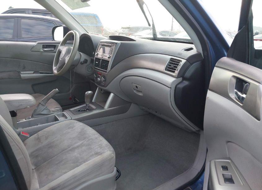 Photo 5 of 2010 Subaru Forester 2.5X PREMIUM (VIN JF2SH6CC1AH743314)