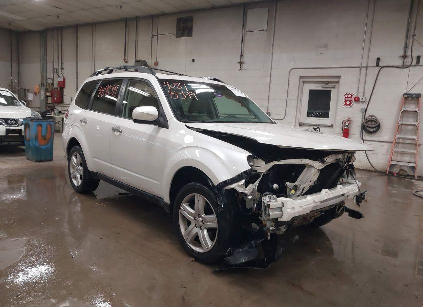 2010 Subaru Forester 2.5X PREMIUM (VIN JF2SH6CC1AH765801) main photo