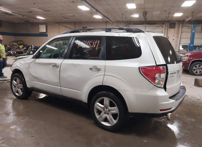 Photo 3 of 2010 Subaru Forester 2.5X PREMIUM (VIN JF2SH6CC1AH765801)