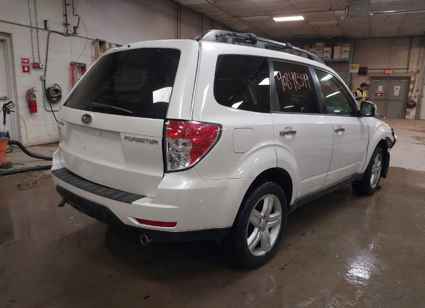 Photo 4 of 2010 Subaru Forester 2.5X PREMIUM (VIN JF2SH6CC1AH765801)