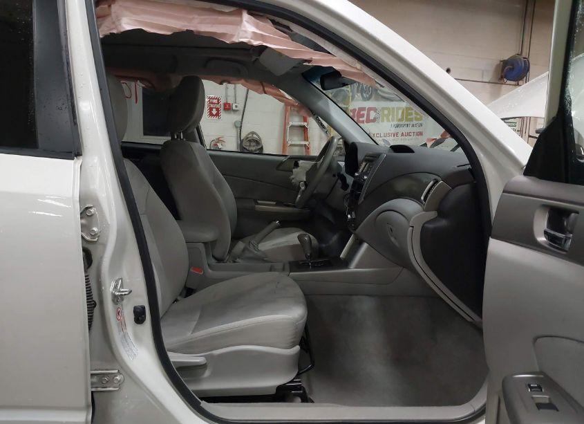 Photo 5 of 2010 Subaru Forester 2.5X PREMIUM (VIN JF2SH6CC1AH765801)