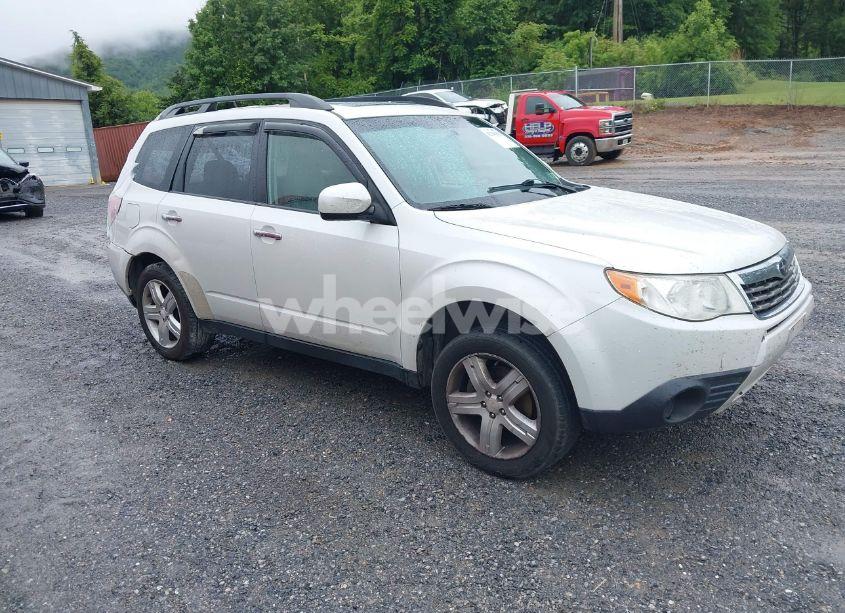 2010 Subaru Forester 2.5X PREMIUM (VIN JF2SH6CC1AH788110) main photo