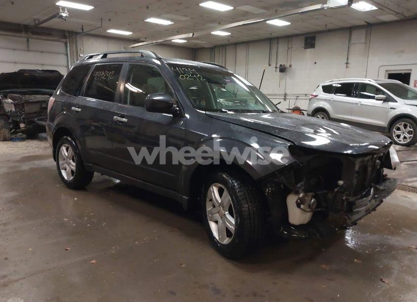 2010 Subaru Forester 2.5X PREMIUM (VIN JF2SH6CC1AH790052) main photo