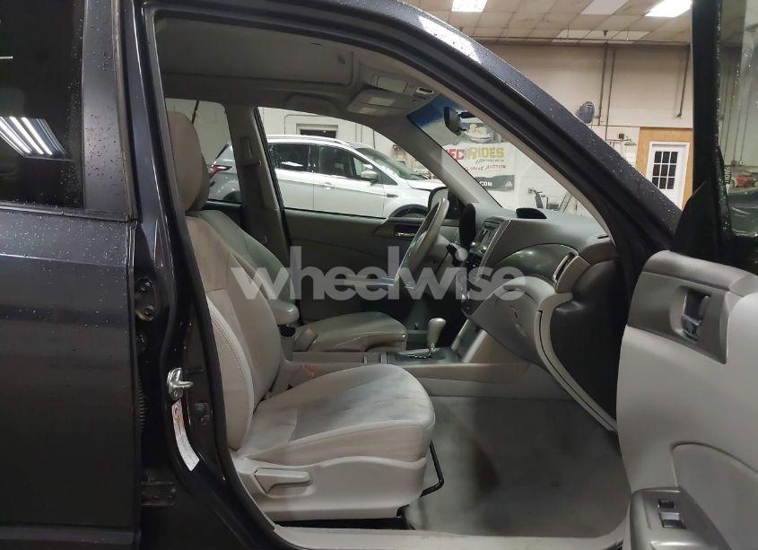 Photo 5 of 2010 Subaru Forester 2.5X PREMIUM (VIN JF2SH6CC1AH790052)