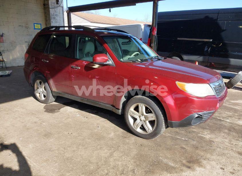 2010 Subaru Forester 2.5X PREMIUM (VIN JF2SH6CC2AH720057) main photo