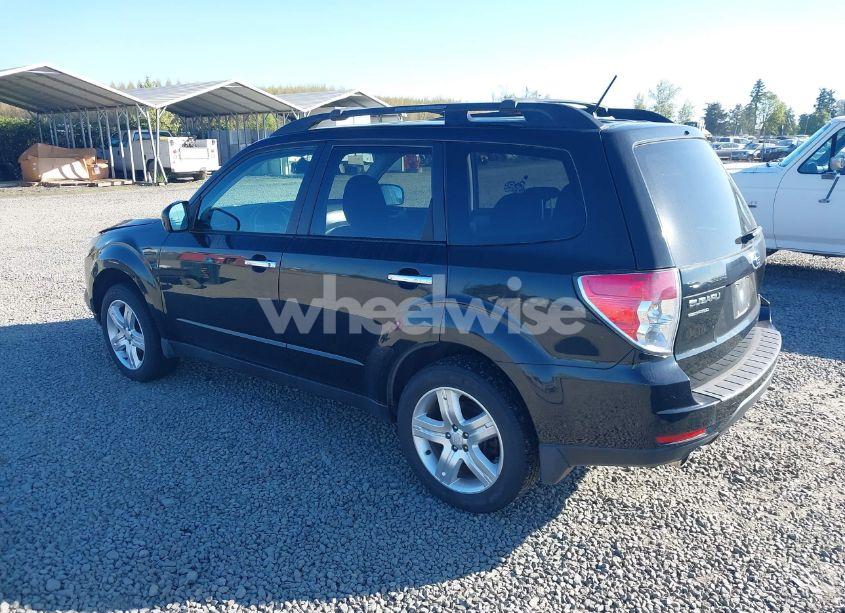 Photo 3 of 2010 Subaru Forester 2.5X PREMIUM (VIN JF2SH6CC2AH730085)