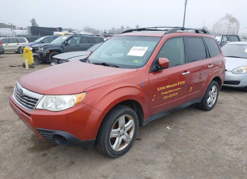Photo 2 of 2010 Subaru Forester 2.5X PREMIUM (VIN JF2SH6CC2AH743127)