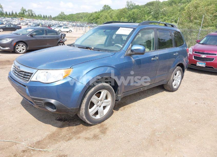 Photo 2 of 2010 Subaru Forester 2.5X PREMIUM (VIN JF2SH6CC2AH744486)