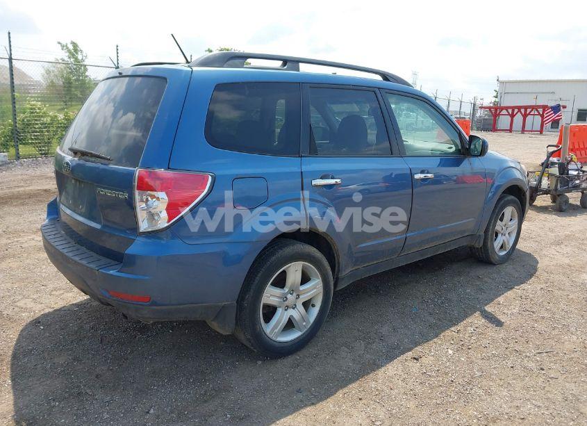 Photo 4 of 2010 Subaru Forester 2.5X PREMIUM (VIN JF2SH6CC2AH744486)