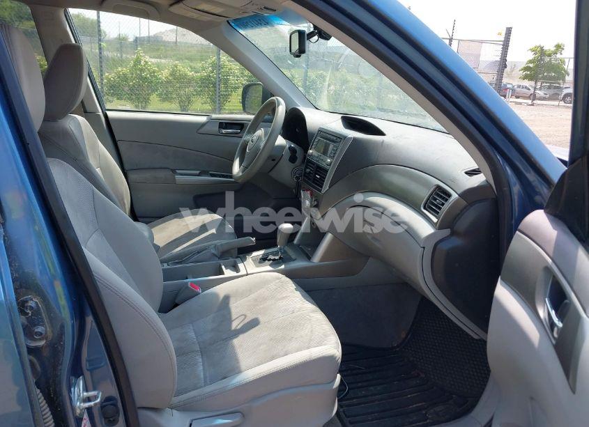 Photo 5 of 2010 Subaru Forester 2.5X PREMIUM (VIN JF2SH6CC2AH744486)