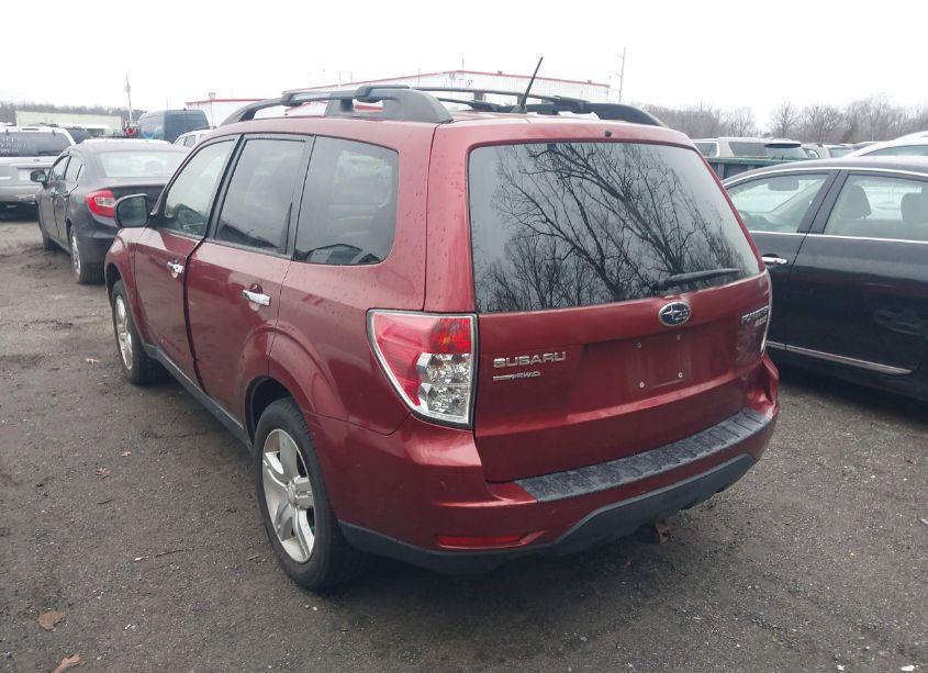 Photo 3 of 2010 Subaru Forester 2.5X PREMIUM (VIN JF2SH6CC2AH789704)