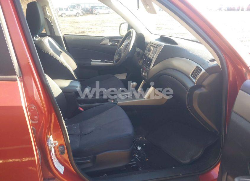 Photo 5 of 2010 Subaru Forester 2.5X PREMIUM (VIN JF2SH6CC2AH793574)