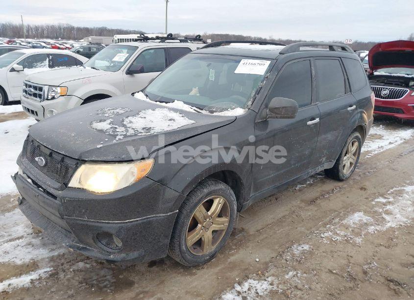Photo 2 of 2010 Subaru Forester 2.5X PREMIUM (VIN JF2SH6CC2AH793994)
