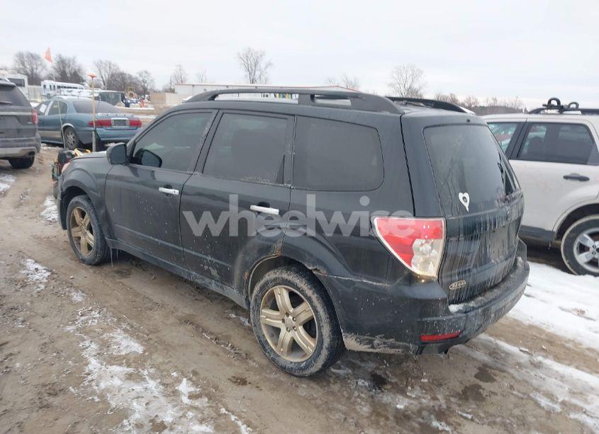 Photo 3 of 2010 Subaru Forester 2.5X PREMIUM (VIN JF2SH6CC2AH793994)