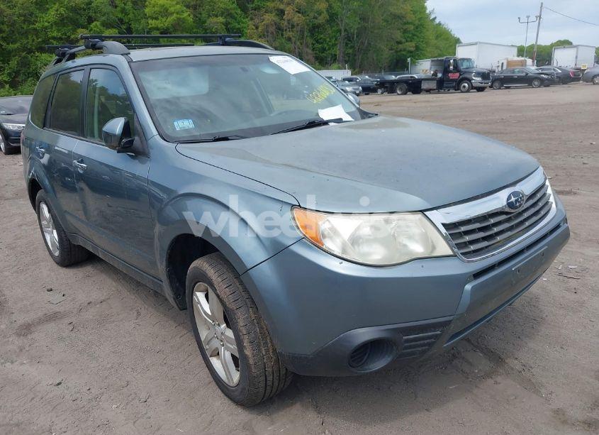 2010 Subaru Forester 2.5X PREMIUM (VIN JF2SH6CC2AH915740) main photo