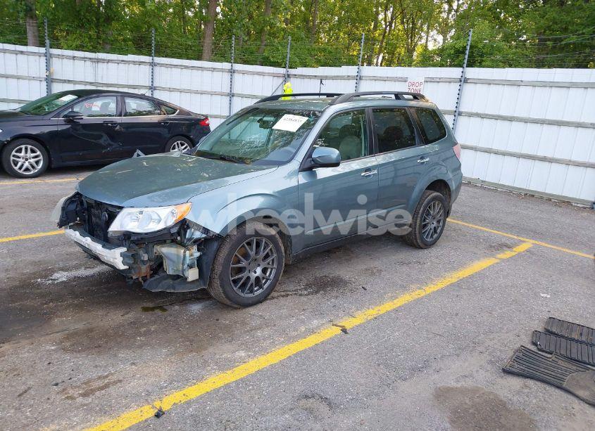 Photo 2 of 2010 Subaru Forester 2.5X PREMIUM (VIN JF2SH6CC3AG759729)