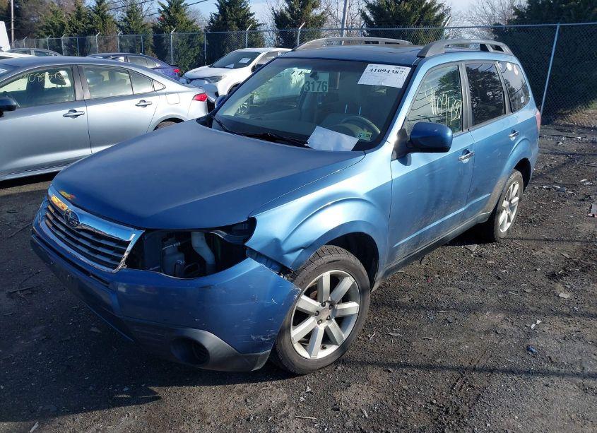 Photo 2 of 2010 Subaru Forester 2.5X PREMIUM (VIN JF2SH6CC3AH705776)