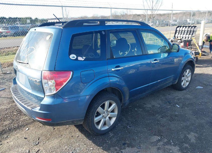 Photo 4 of 2010 Subaru Forester 2.5X PREMIUM (VIN JF2SH6CC3AH705776)