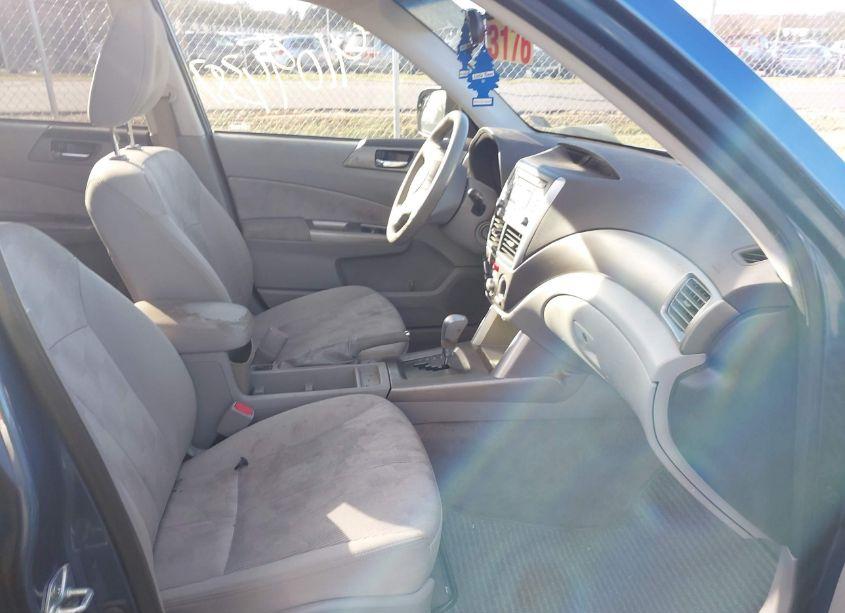 Photo 5 of 2010 Subaru Forester 2.5X PREMIUM (VIN JF2SH6CC3AH705776)
