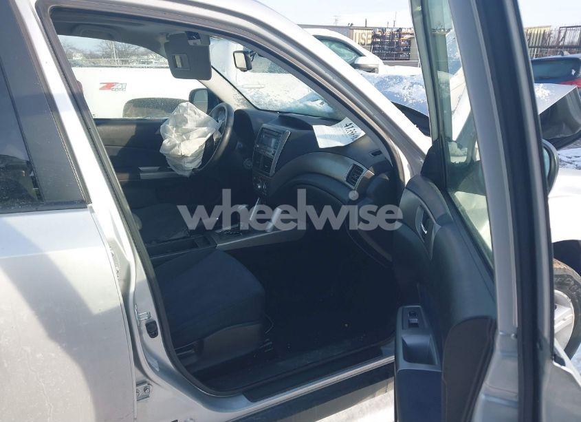 Photo 5 of 2010 Subaru Forester 2.5X PREMIUM (VIN JF2SH6CC3AH722612)