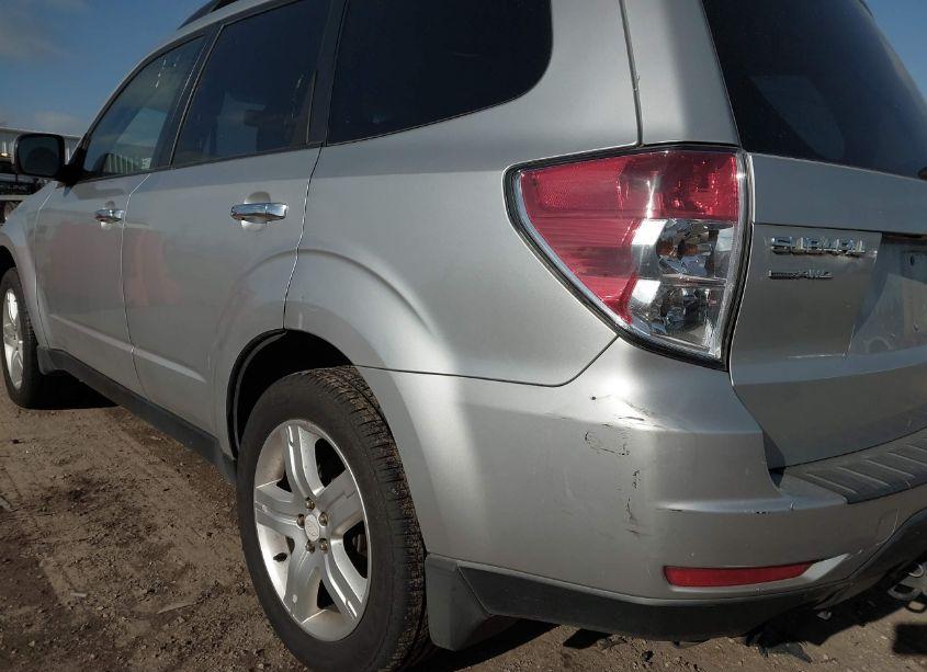 Photo 6 of 2010 Subaru Forester 2.5X PREMIUM (VIN JF2SH6CC3AH733822)
