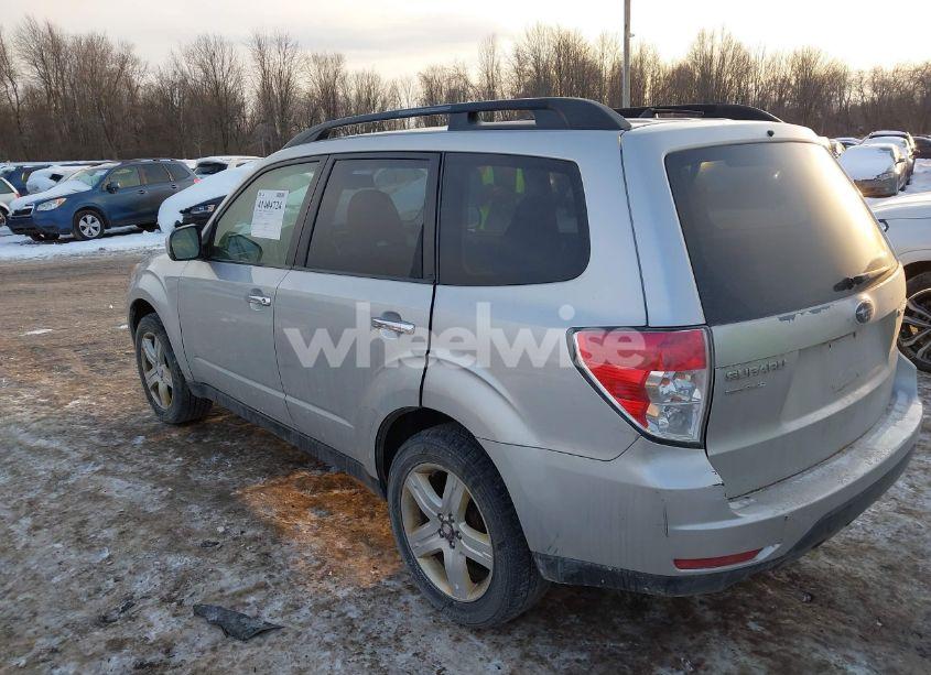Photo 3 of 2010 Subaru Forester 2.5X PREMIUM (VIN JF2SH6CC3AH750426)