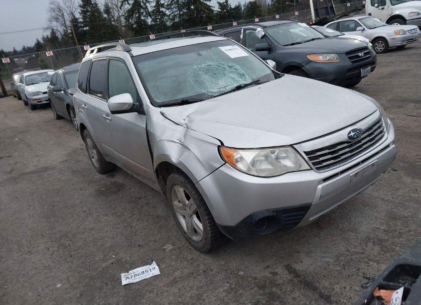 2010 Subaru Forester 2.5X PREMIUM (VIN JF2SH6CC3AH785712) main photo