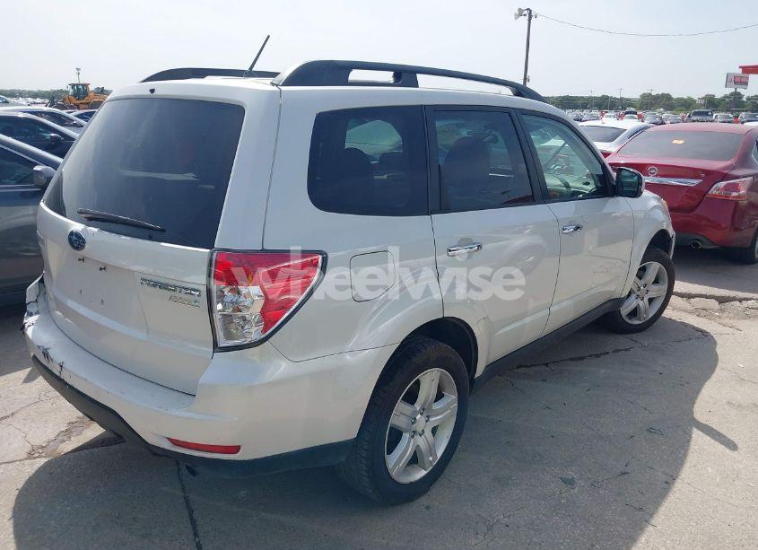 Photo 4 of 2010 Subaru Forester 2.5X PREMIUM (VIN JF2SH6CC4AH751097)