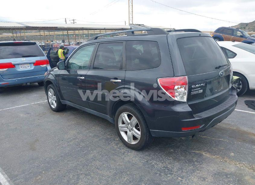 Photo 3 of 2010 Subaru Forester 2.5X PREMIUM (VIN JF2SH6CC4AH801271)