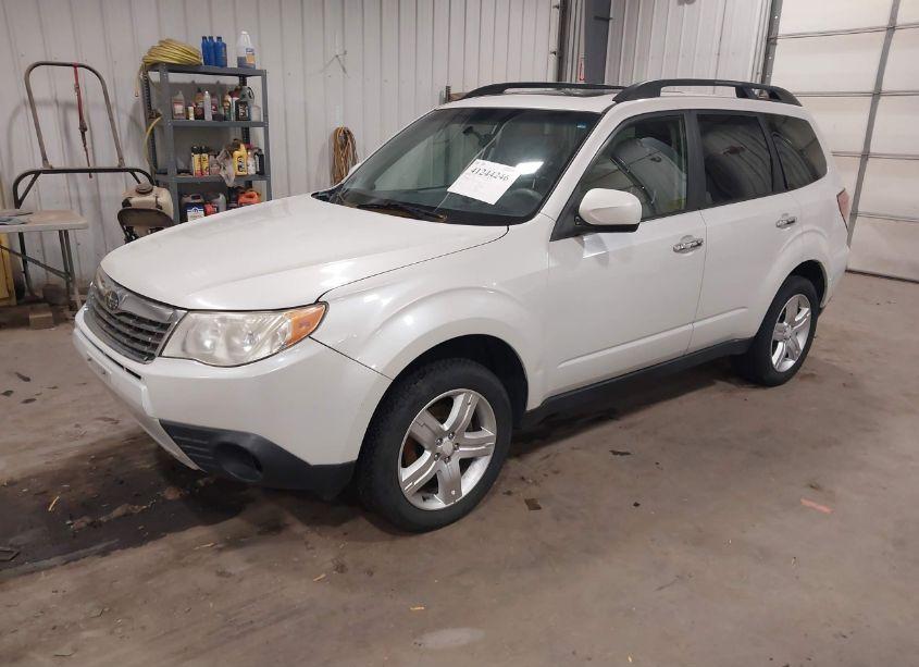 Photo 2 of 2010 Subaru Forester 2.5X PREMIUM (VIN JF2SH6CC5AG711388)