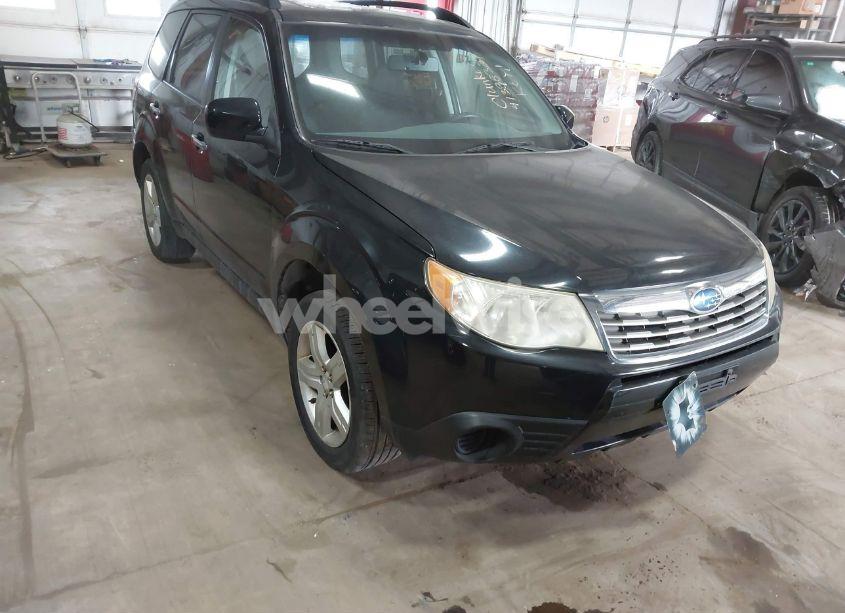 2010 Subaru Forester 2.5X PREMIUM (VIN JF2SH6CC5AG777035) main photo