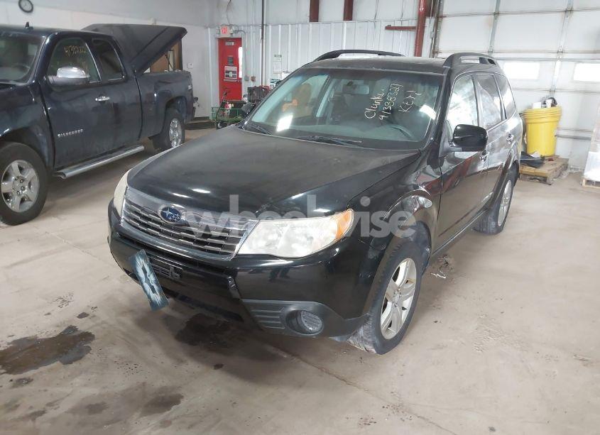Photo 2 of 2010 Subaru Forester 2.5X PREMIUM (VIN JF2SH6CC5AG777035)