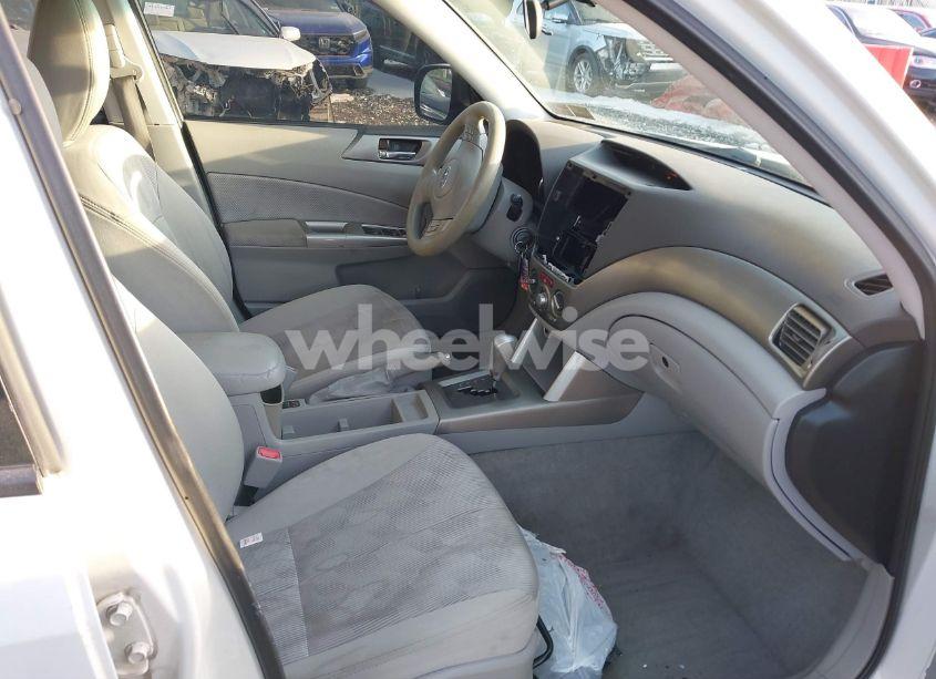 Photo 5 of 2010 Subaru Forester 2.5X PREMIUM (VIN JF2SH6CC5AH718948)