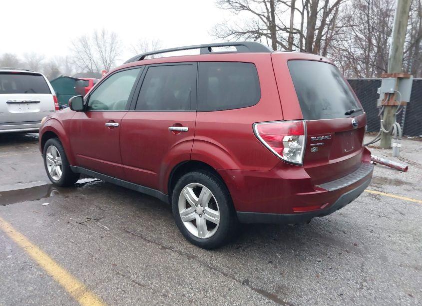 Photo 3 of 2010 Subaru Forester 2.5X PREMIUM (VIN JF2SH6CC5AH731215)