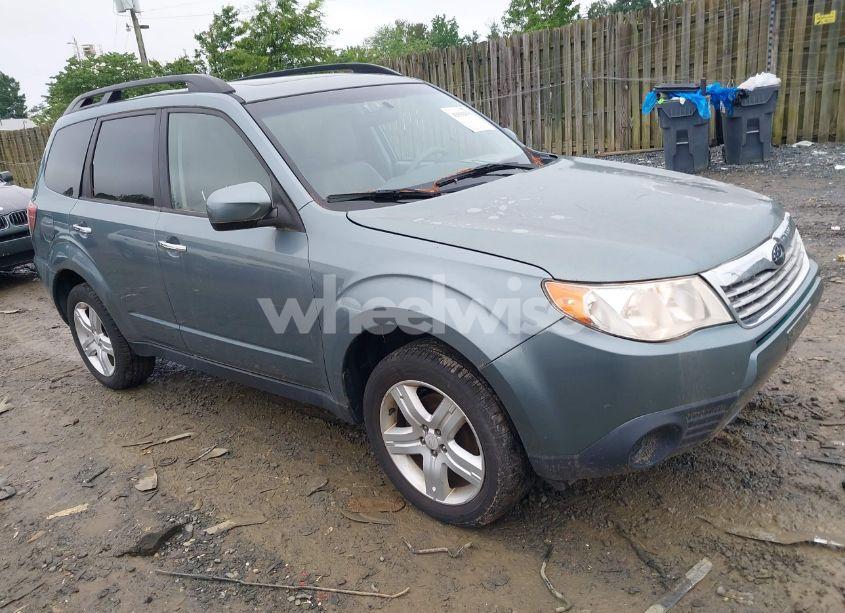 2010 Subaru Forester 2.5X PREMIUM (VIN JF2SH6CC5AH761086) main photo