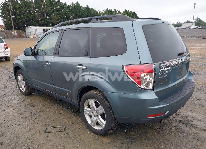 Photo 3 of 2010 Subaru Forester 2.5X PREMIUM (VIN JF2SH6CC5AH761086)