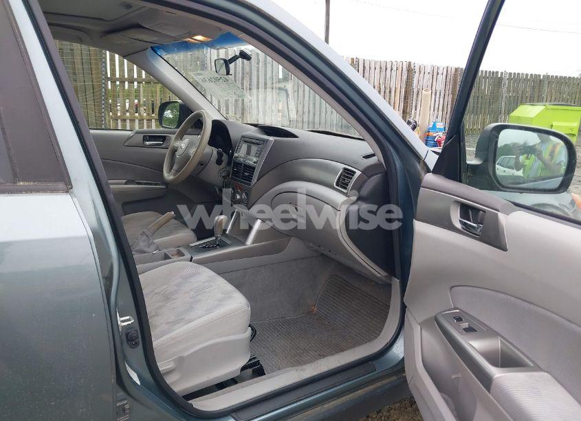 Photo 5 of 2010 Subaru Forester 2.5X PREMIUM (VIN JF2SH6CC5AH761086)