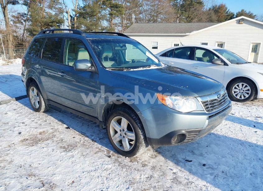 2010 Subaru Forester 2.5X PREMIUM (VIN JF2SH6CC5AH790149) main photo