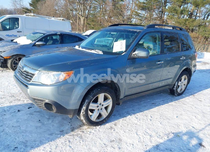 Photo 2 of 2010 Subaru Forester 2.5X PREMIUM (VIN JF2SH6CC5AH790149)