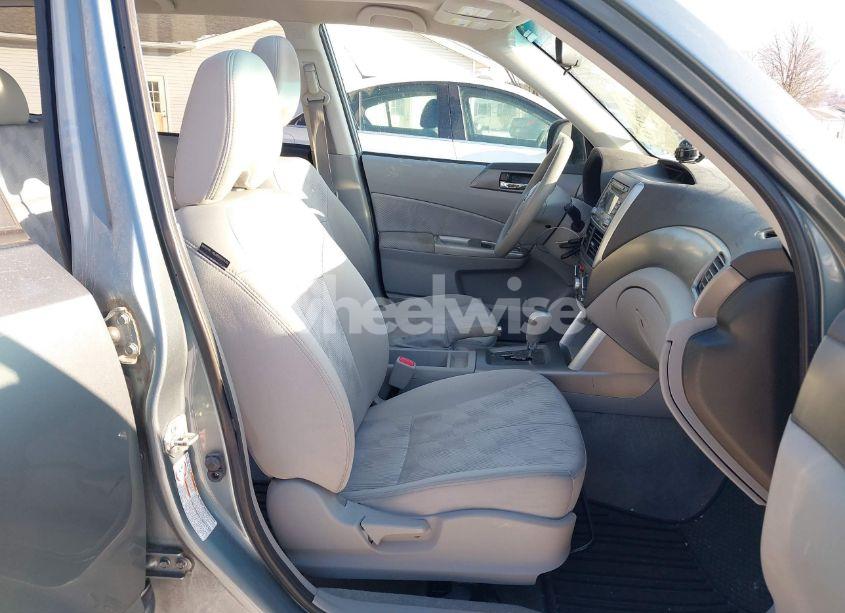 Photo 5 of 2010 Subaru Forester 2.5X PREMIUM (VIN JF2SH6CC5AH790149)