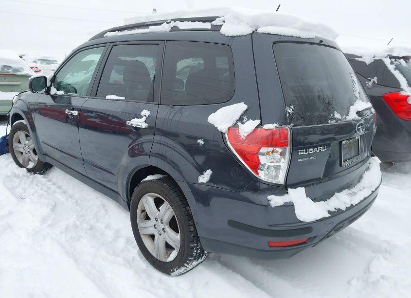 Photo 3 of 2010 Subaru Forester 2.5X PREMIUM (VIN JF2SH6CC5AH902643)