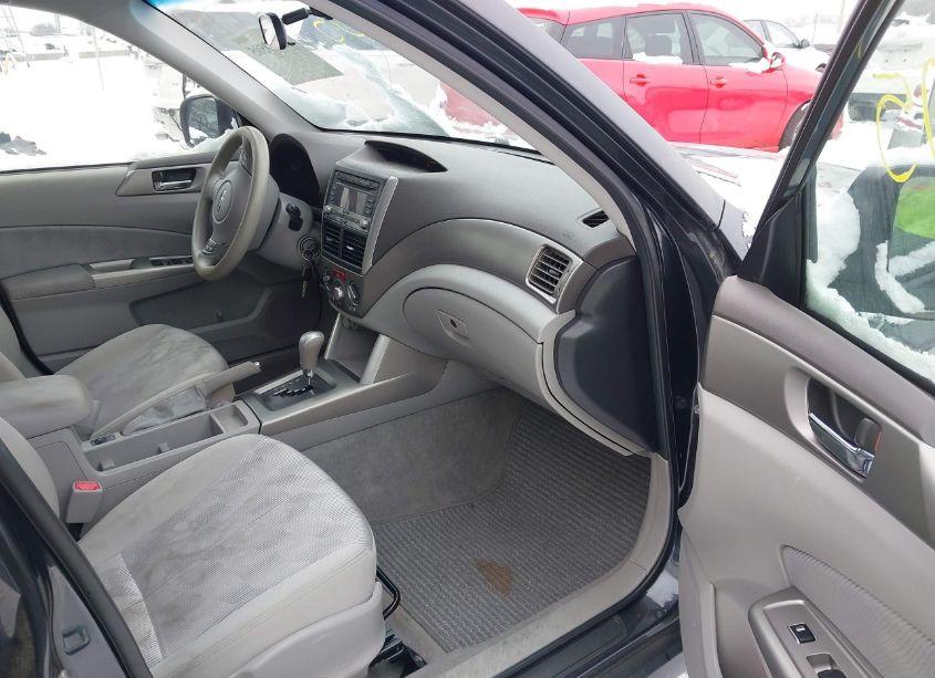 Photo 5 of 2010 Subaru Forester 2.5X PREMIUM (VIN JF2SH6CC5AH902643)