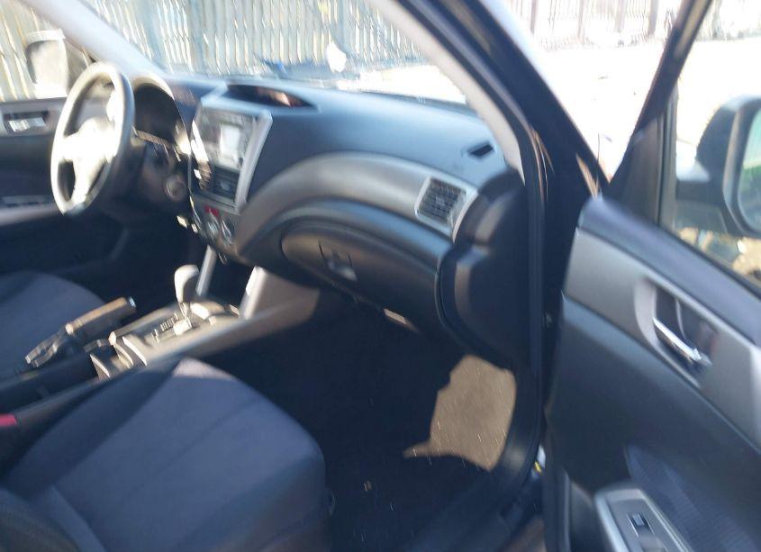 Photo 5 of 2010 Subaru Forester 2.5X PREMIUM (VIN JF2SH6CC5AH911097)