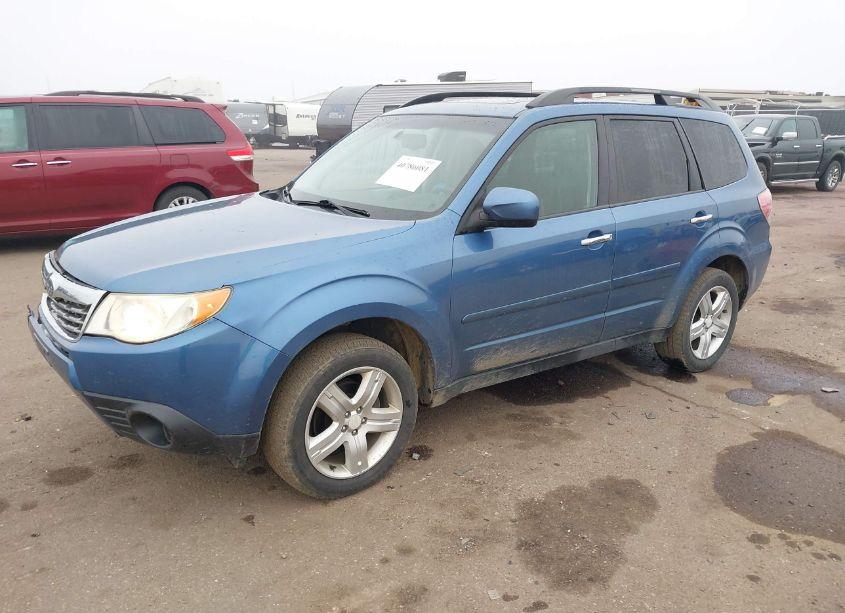 Photo 2 of 2010 Subaru Forester 2.5X PREMIUM (VIN JF2SH6CC6AG713912)